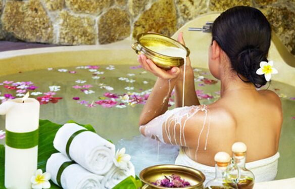 rejuvenating herbal bath